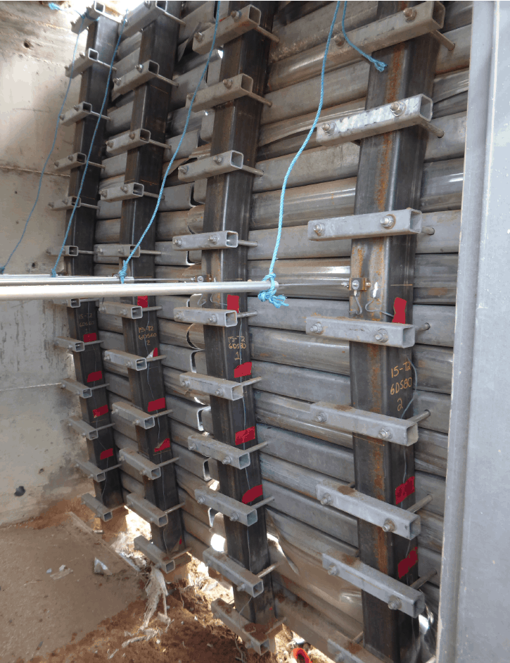 Concrete-Filled Double-Skin Tubes 3 Figure 3: Square CFDST columns after air-blast loading