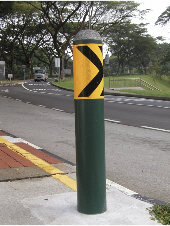 HSS Bollards 2 HSS Bollards Figure 2 concrete filled round HSS HSS Bollards